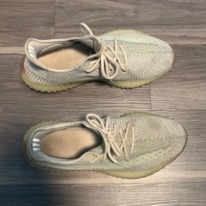 Tan Yeezy Citrin Size 12!✅